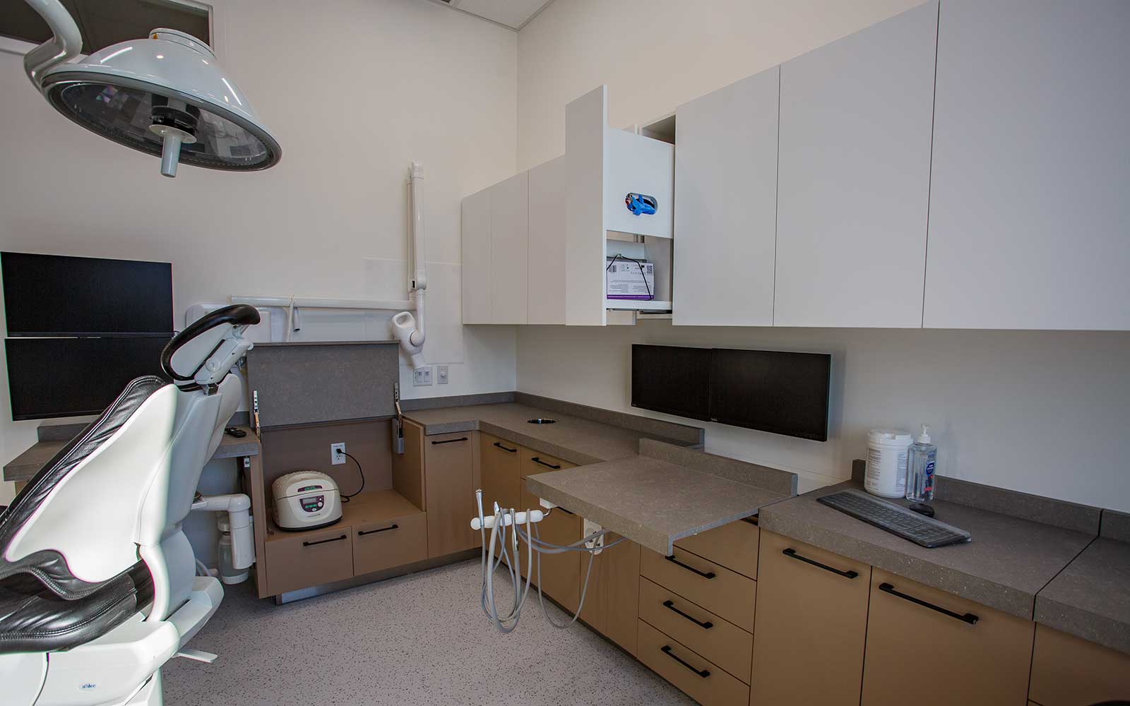 armoires tardif commercial clinique dentaire